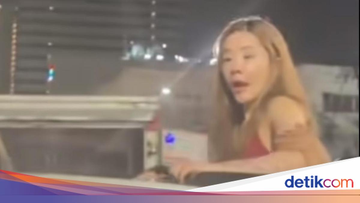 ---
Kecelakaan Maut di Surabaya, Pengemudi Outlander Terbukti Mabuk Jadi Tersangka

---