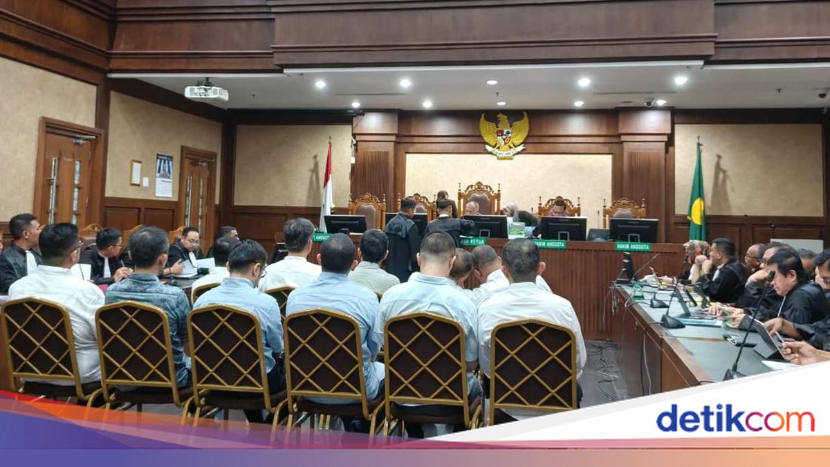 Sebanyak 11 Terdakwa Kasus Korupsi Ekspor Limbah Sawit Didakwa Merugikan Negara Rp 7,3 Triliun