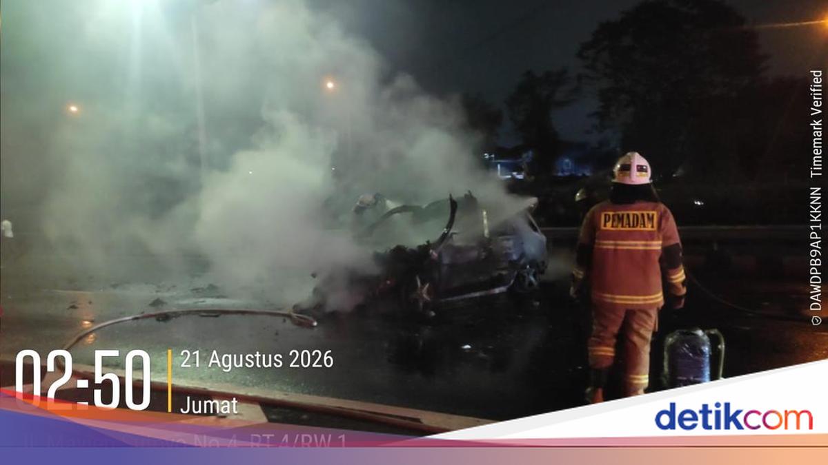 ---
Kecelakaan Maut di Tol Jagorawi, Dua Sahabat Tewas Terbakar dalam Mobil

---