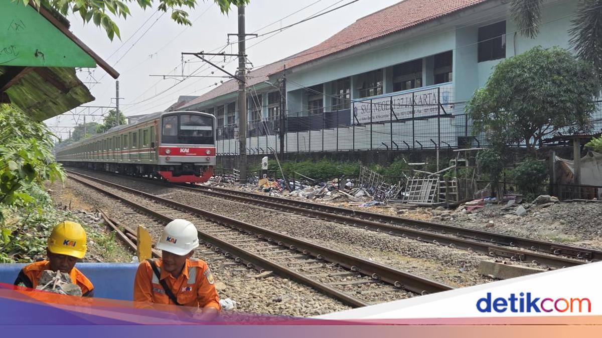 KAI Akan Tutup Perlintasan Liar Setelah Dua Kecelakaan KRL