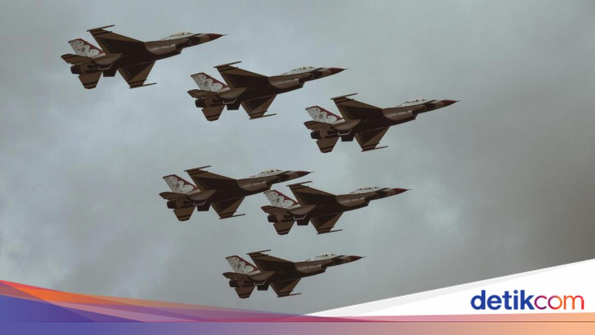 ---
Tiga Pilot Iran Hilang Usai Serangan ke Pangkalan Militer AS di Qatar

---