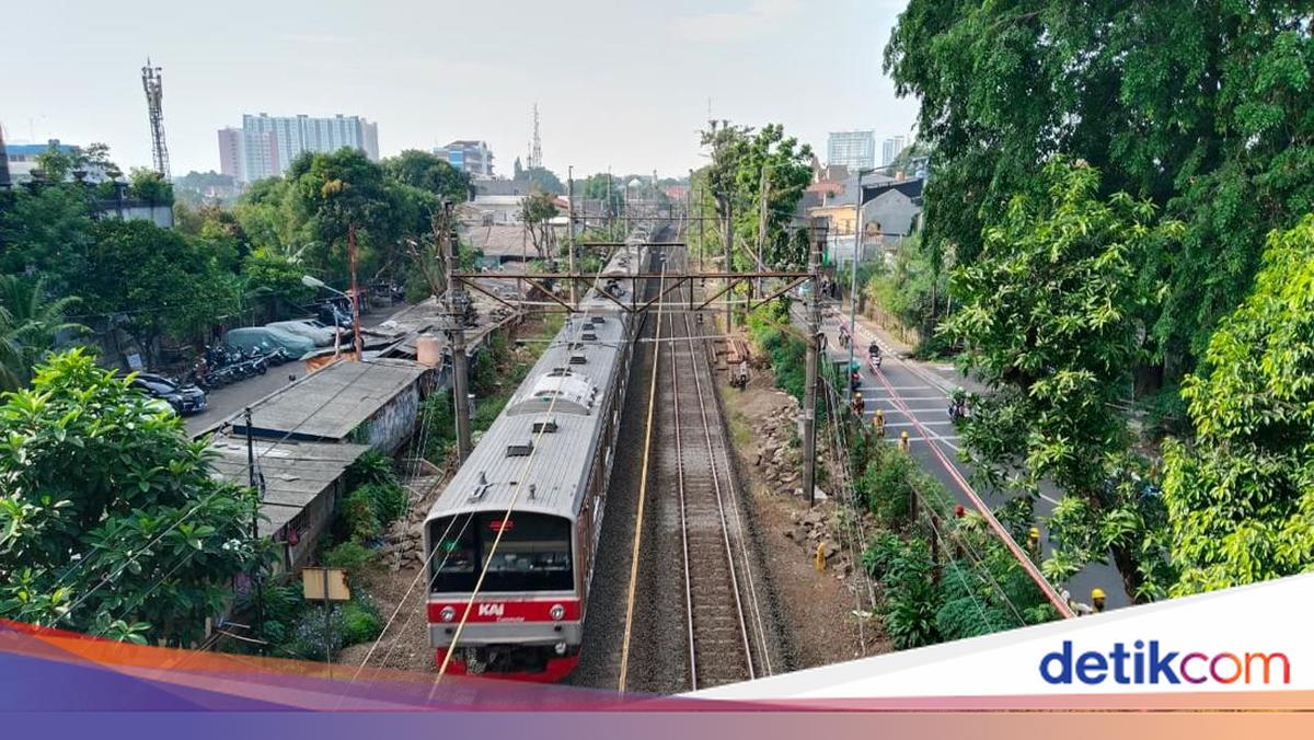 ---
Kecelakaan di Tebet Ganggu Perjalanan KRL Bogor-Jakarta Kota

---