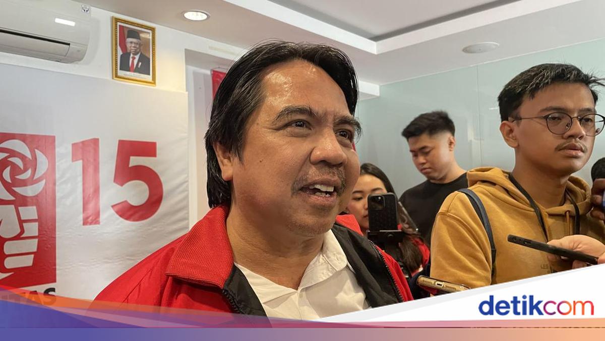 ---
Ade Armando Tanggapi Pernyataan Jubir Jusuf Kalla Mengenai Kasusnya

---