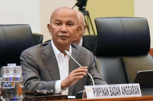 ---
Pertumbuhan Ekonomi Indonesia Didorong oleh Faktor Musiman

---