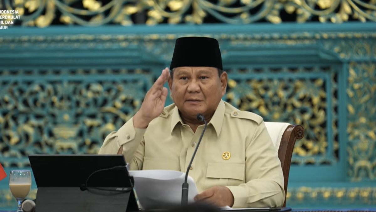 ---
Prabowo Berkelakar Tentang Bahlil yang Bisa Menghibur Jokowi

---