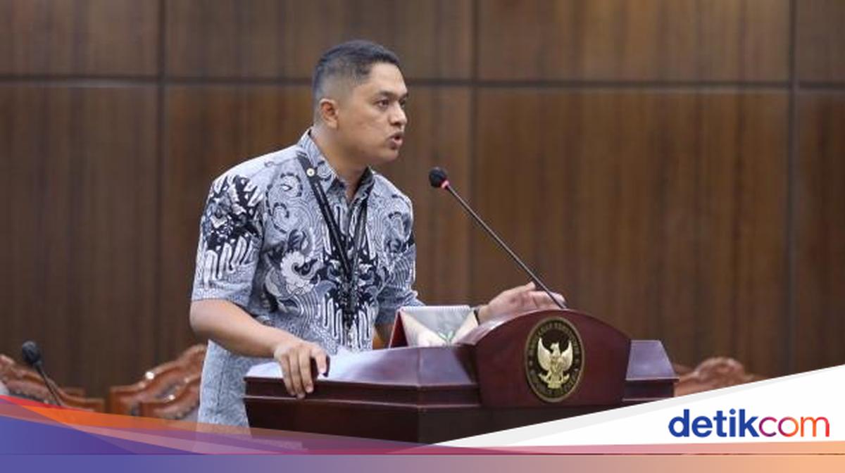 ---
Kisah Dosen ASN yang Berjuang: Dari Mengajar Hingga Berjualan untuk Bertahan Hidup

---