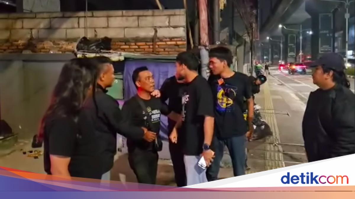 Kejadian Mengerikan: Darah Menetes dari Plafon Kosan di Jakarta Barat