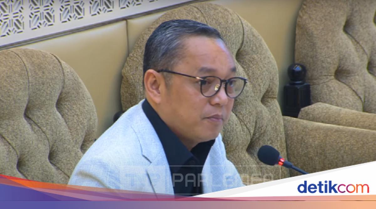 ---
Deddy Sitorus Soroti Kasus Pengeroyokan di Tabanan, Mendagri: Apa Partai Kepala Daerahnya?

---