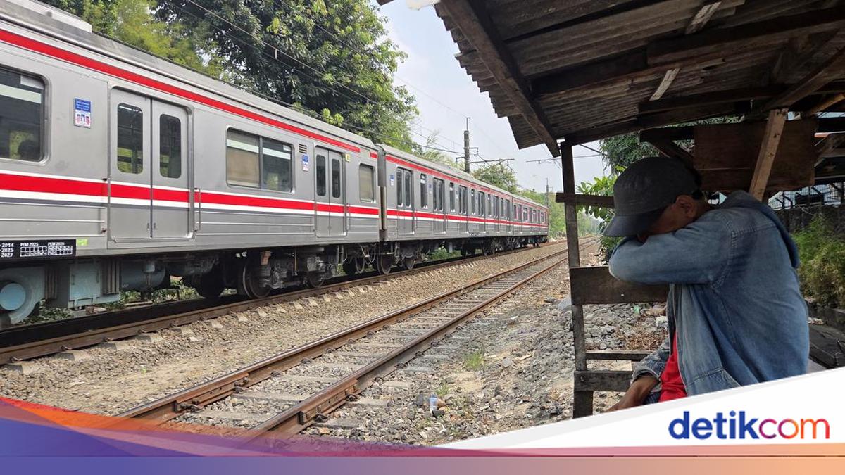 Tragedi Kecelakaan KRL di Tebet: Warga Tewas Tertabrak Kereta