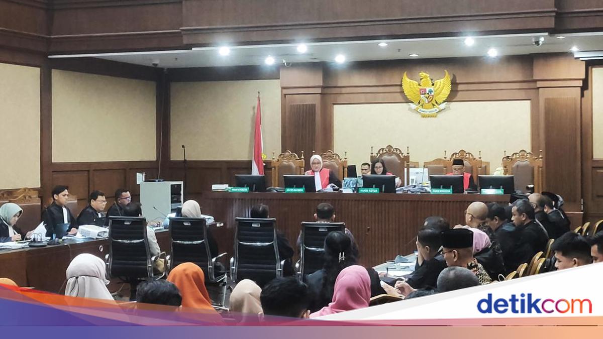 Pengakuan Mantan Staf Kemenag Soal Fee Percepatan Haji Khusus yang Mencapai USD 5.000 per Jemaah