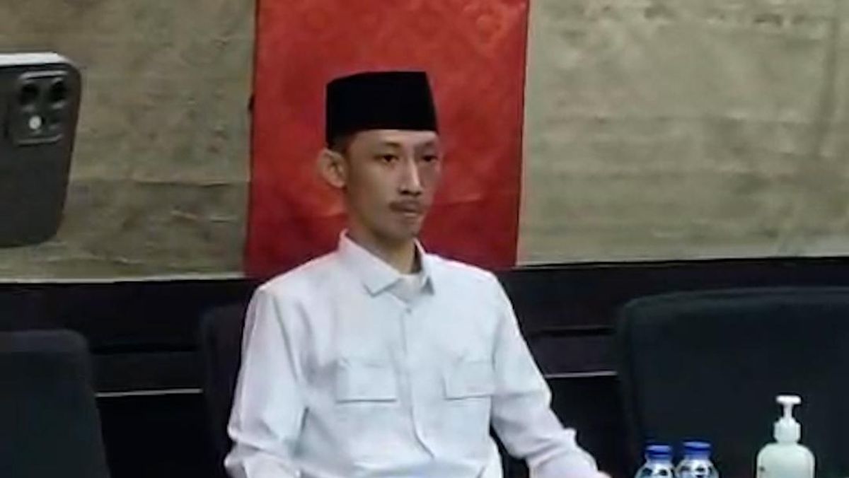 Gerindra Berikan Sanksi Teguran kepada Syahri karena Bermain Game dan Merokok saat Rapat
