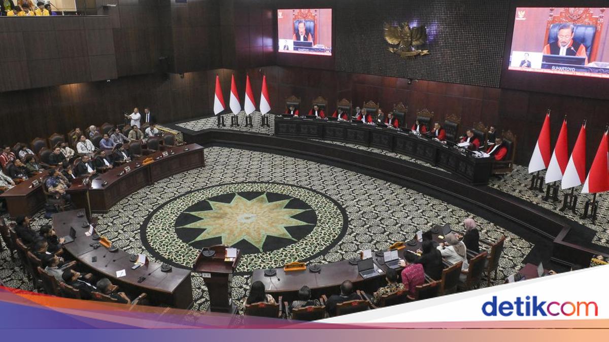 Pencabutan Gugatan Verifikasi Identitas untuk Akun Medsos Anonim di MK