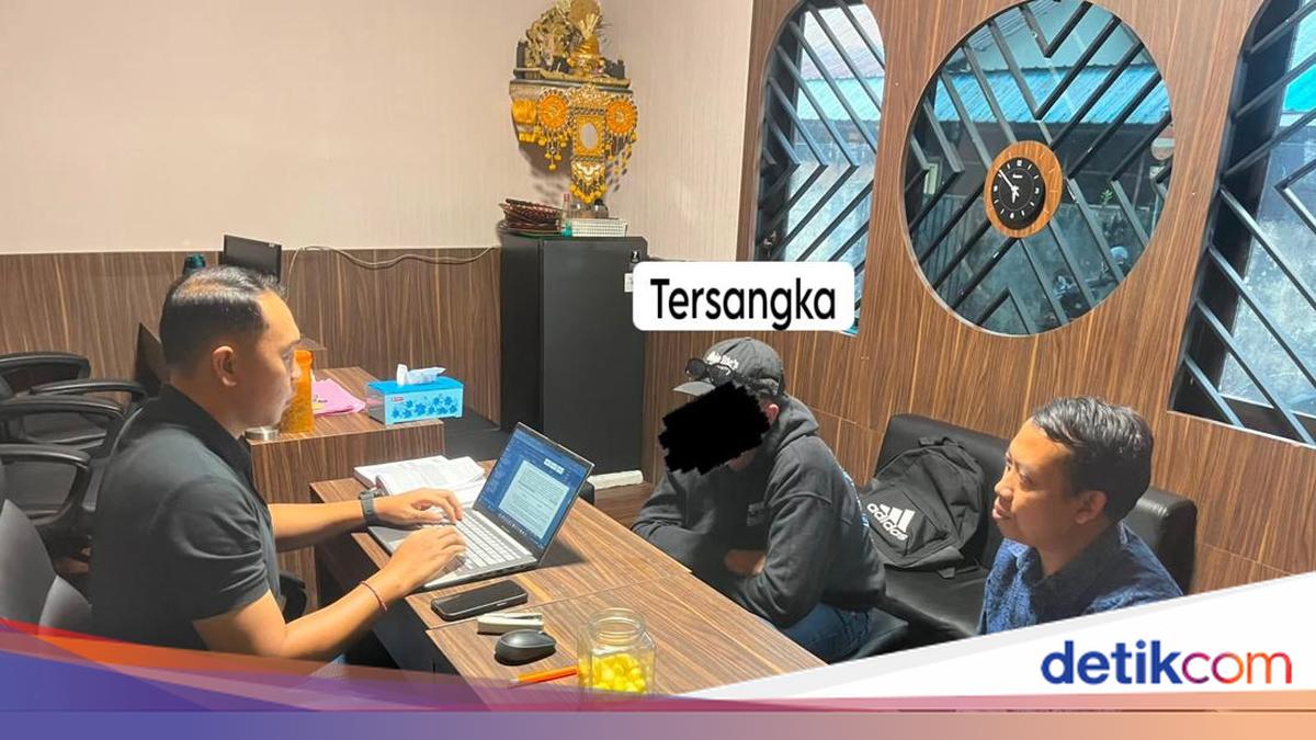 ---
Turis Australia Ditangkap Setelah Berbuat Mesum di Kuta Utara, Bali

---