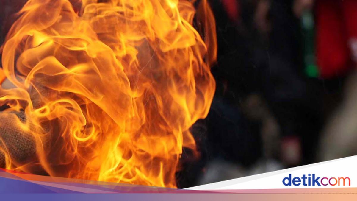 Kebakaran Melanda Hotel Pullman di Jakarta Barat