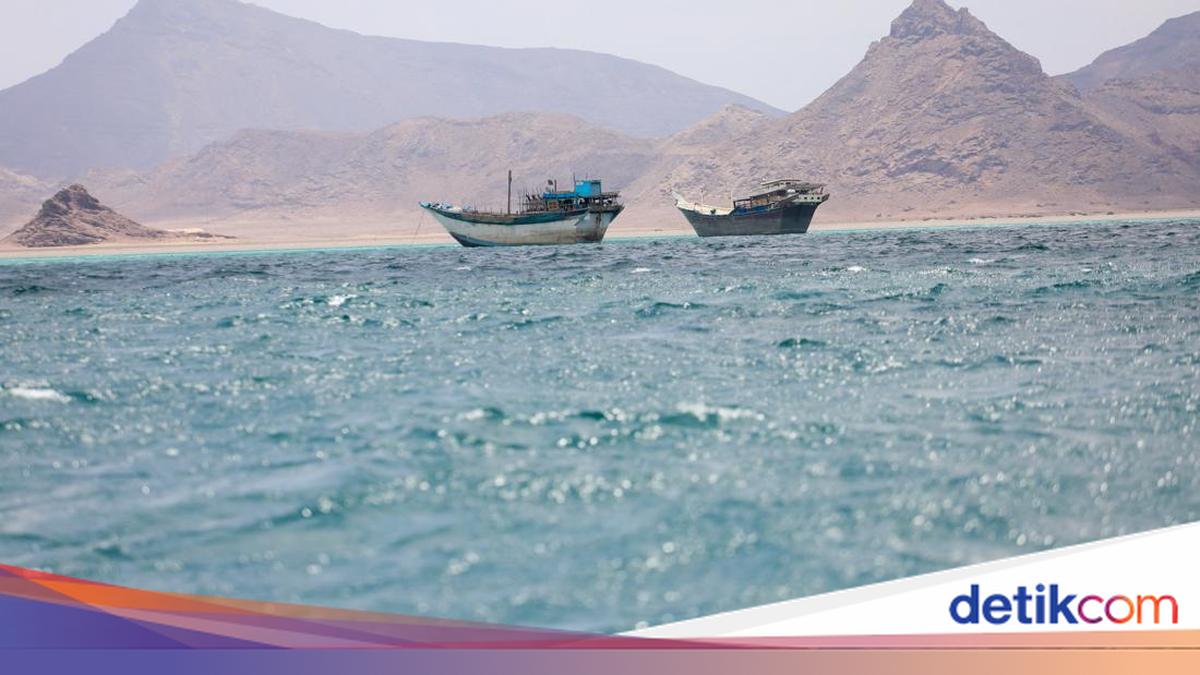Iran Minta Houthi Siap Tutup Jalur Laut Merah Jika AS Serang Energi