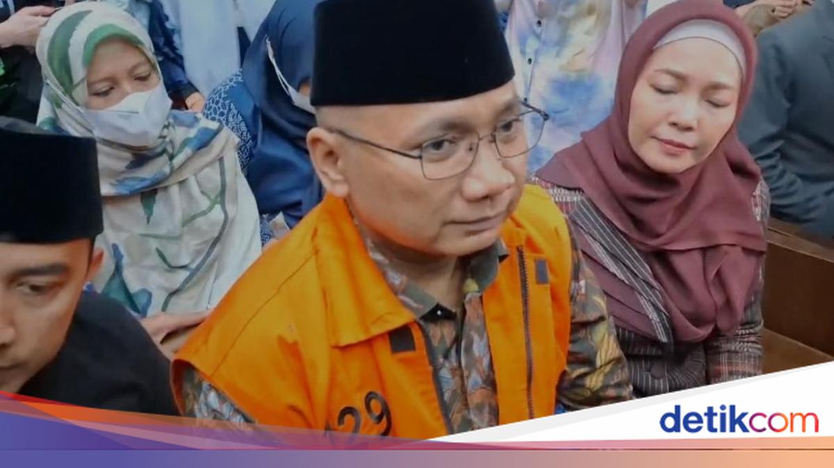 ---
Kasus Korupsi Kuota Haji: Yaqut Cholil Qoumas Didakwa Merugikan Negara Rp 622 Miliar

---