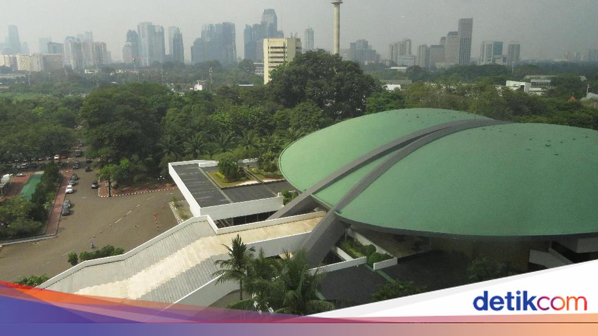 Kritik Tajam Anggota DPR Terhadap Tenaga Kesehatan yang Menghina Pasien BPJS
