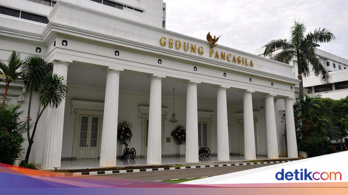 Menlu dan Ketua MPR Indonesia Siap Hadiri Pemakaman Khamenei