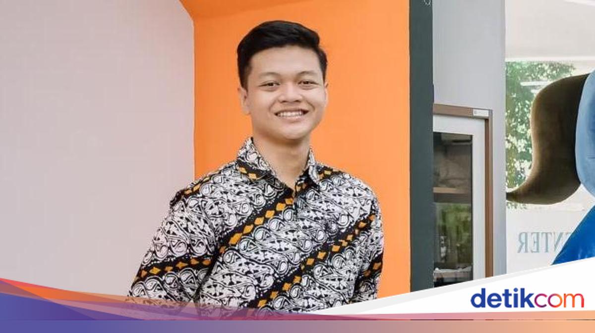 Kisah Inspiratif Lulusan Terbaik IPB dari Keluarga Penjual Jamu