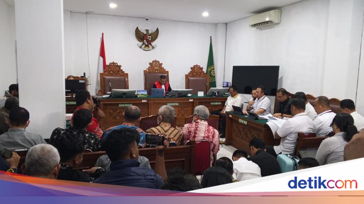 ---
Polri Minta Hakim Tolak Permohonan Praperadilan Febrie Adriansyah

---