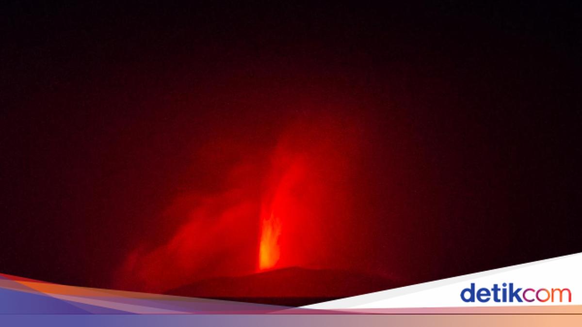 Aktivitas Vulkanik Gunung Anak Krakatau Meningkat, Waspadai Abu Vulkanik!