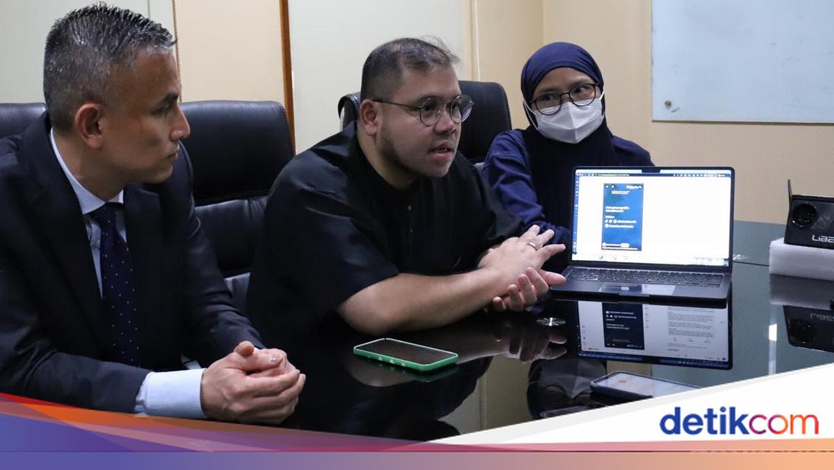 ---
Vonis Ibrahim Arief Makin Berat dalam Kasus Korupsi Chromebook

---