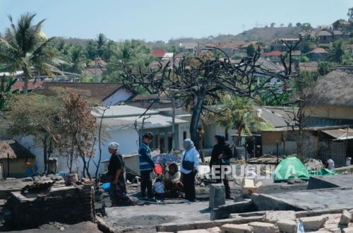 Dukungan PNM untuk Warga Desa Sade Pasca Kebakaran yang Menghancurkan Tempat Tinggal dan Usaha