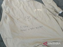 Penghuni Apartemen Mediterania di Jakbar Lempar Baju untuk Minta Pertolongan saat Kebakaran