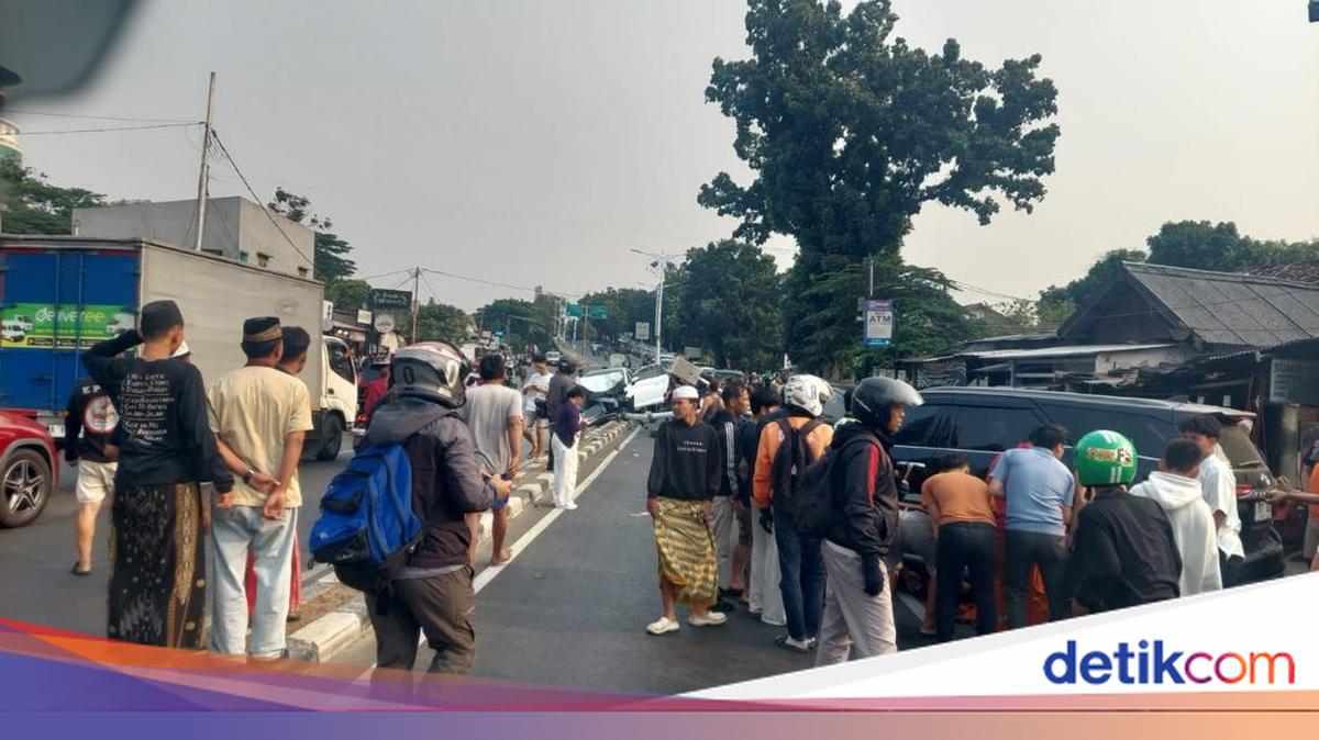 Tragedi Kecelakaan Beruntun di Jakarta Barat Mengakibatkan Keluarga Tewas