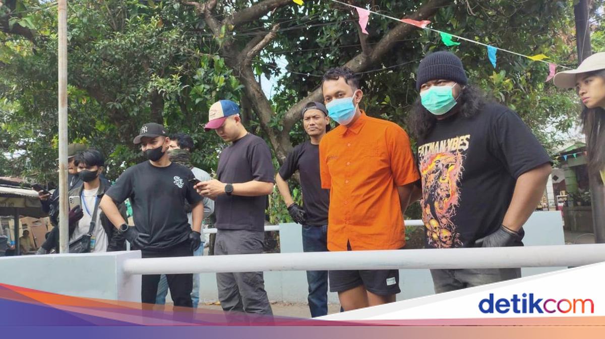 ---
Polisi Mengungkap Identitas Saepul, Pelaku Mutilasi di Depok

---