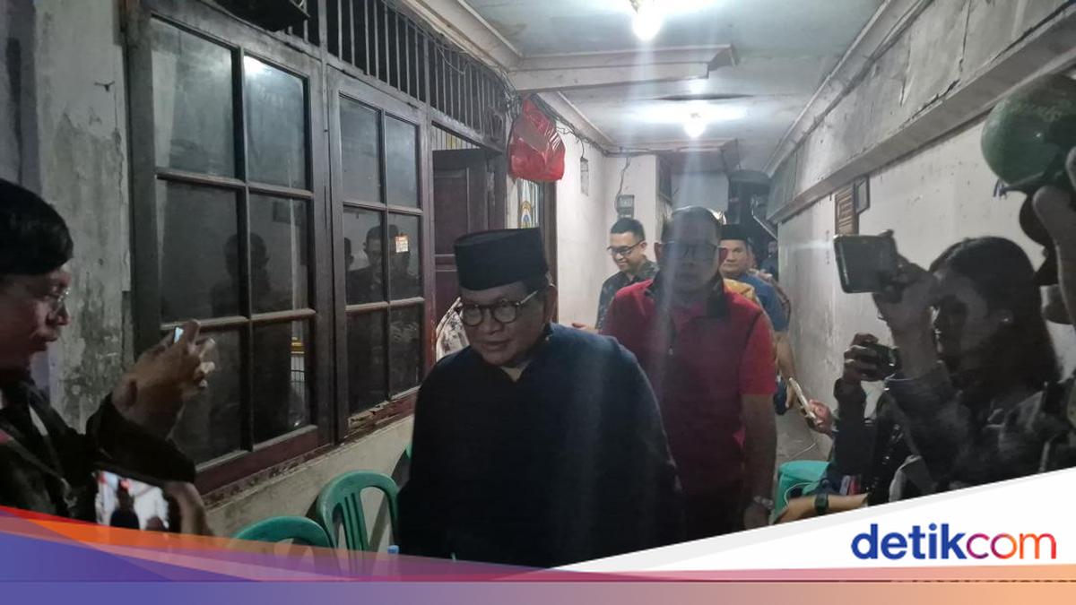 Gubernur Pramono Anung Melayat ke Rumah Duka Korban Kerusuhan di Pejompongan