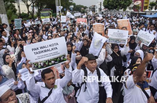 Pemerintah Siapkan Anggaran Rp 31 Triliun untuk Alih Status PPPK