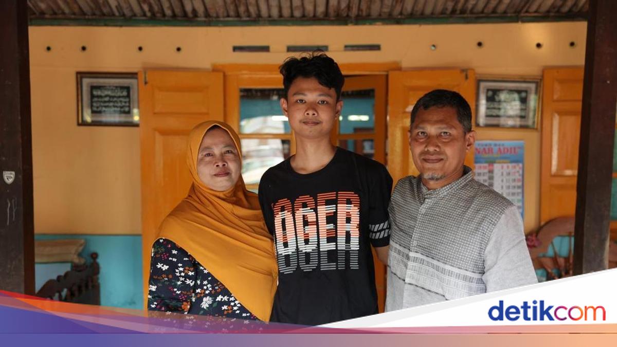 Izzat Buktikan Mimpi Masuk UGM dengan Beasiswa Penuh Meski Diremehkan