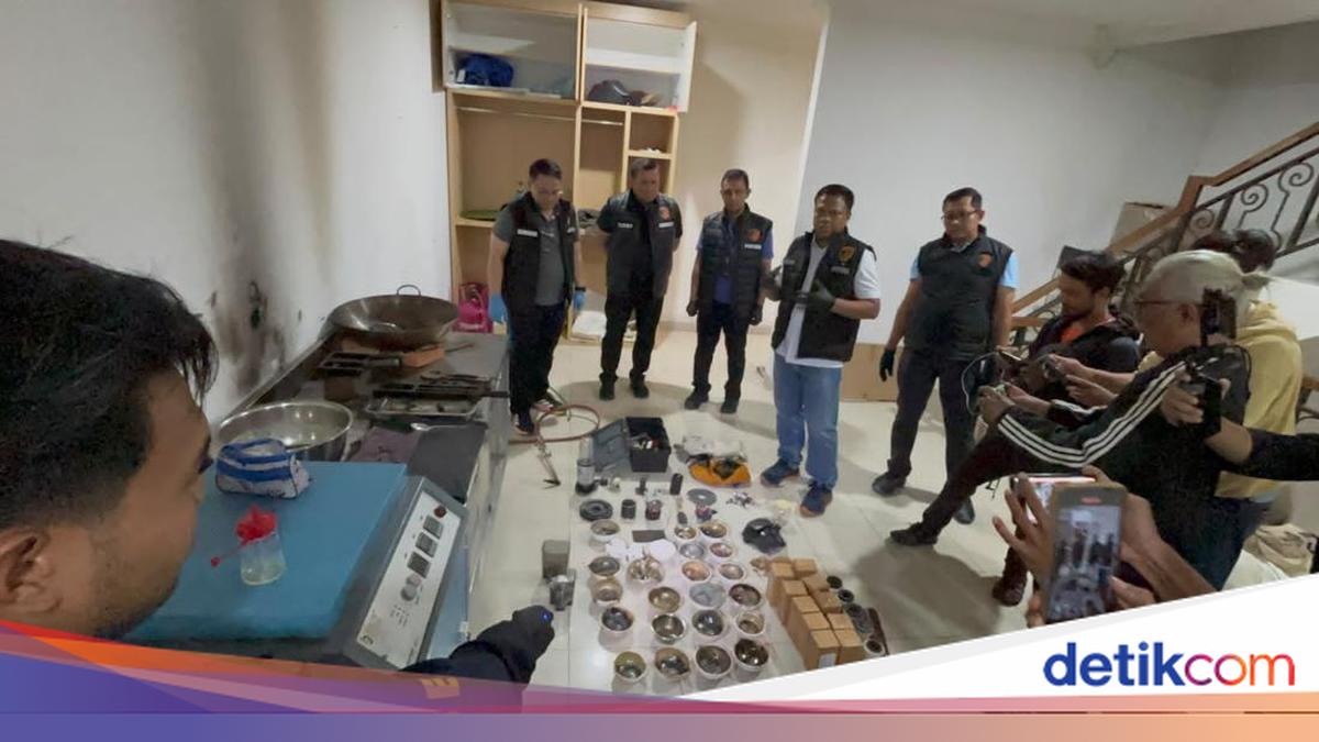 ---
Modus Baru Penyelundupan Emas ke Dubai: Dari Batangan Menjadi Gel

---