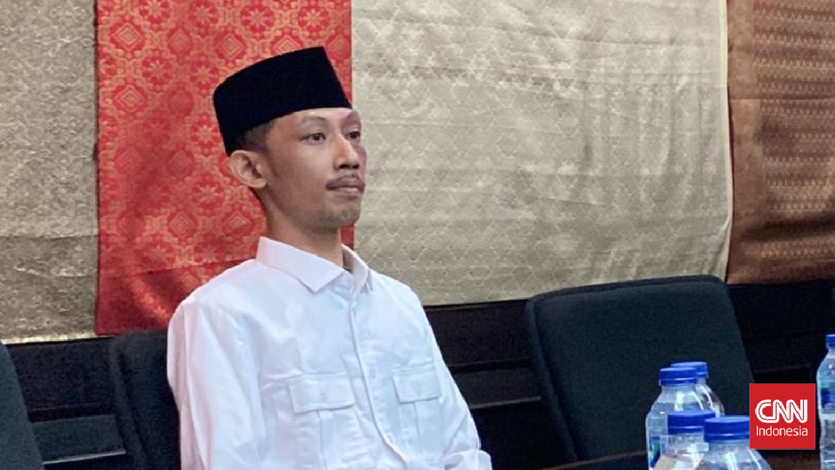 Anggota DPRD Jember Mengakui Kesalahan Setelah Viral Main Game dan Merokok di Rapat