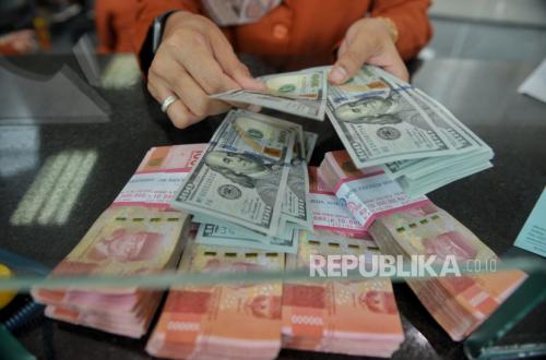 Pembatalan Serangan Trump Terhadap Iran Mendorong Penguatan Rupiah