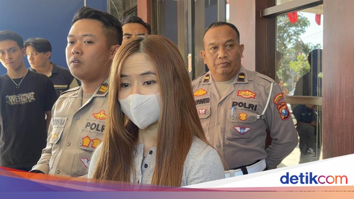 ---
Pengemudi Wanita Mabuk Terlibat Kecelakaan Fatal di Surabaya, Terancam Penjara 6 Tahun

---